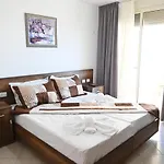 فندق Oxinn Kryemëdhej
