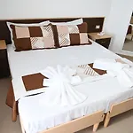 Oxinn 3* Kryemëdhej