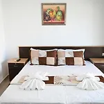 Oxinn 3* Kryemëdhej