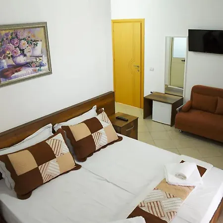 Oxinn Hotel Kryemedhej