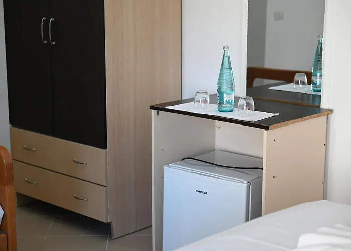 Hotel Oxinn Kryemëdhej