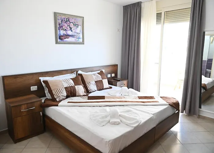 Hotel Oxinn Kryemëdhej