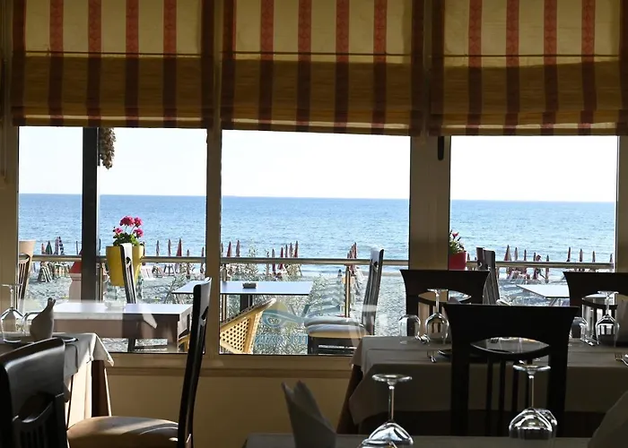 Hotel Oxinn Kryemëdhej