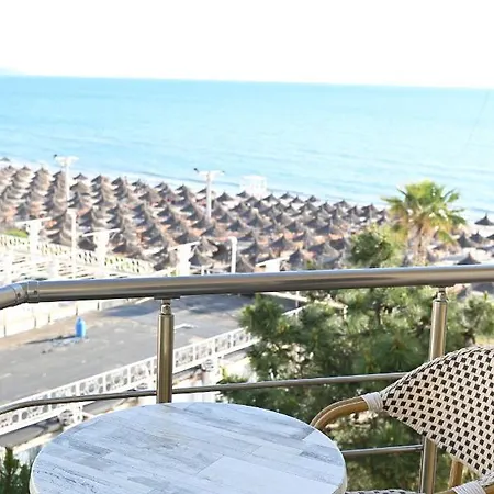 Oxinn Hotel Kryemëdhej