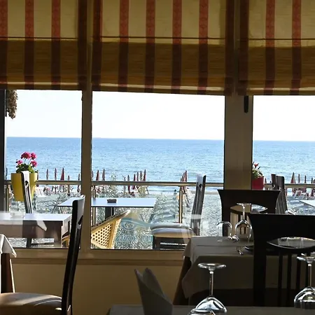 Hotel Oxinn Kryemëdhej