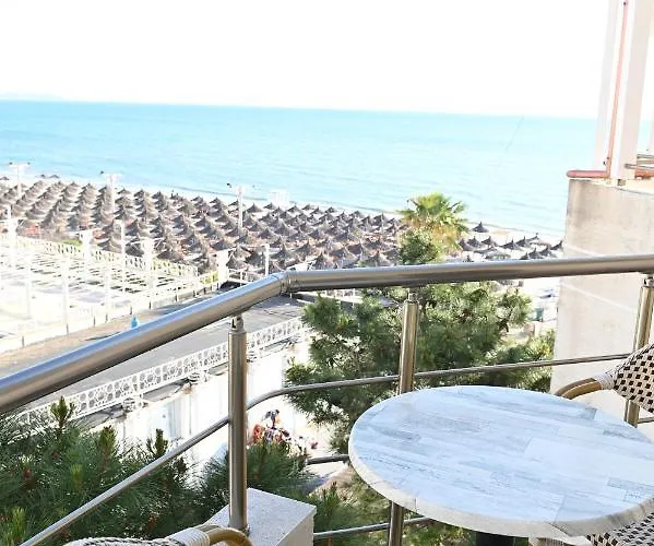 Oxinn Szálloda Kryemëdhej